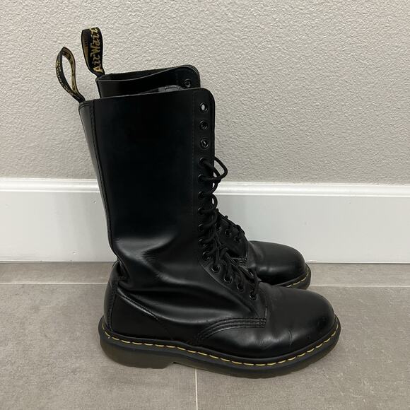 Dr Martens Smooth Leather Tall Boots Womens 7 Black Combat Leather Shoes 11855 main image 2
